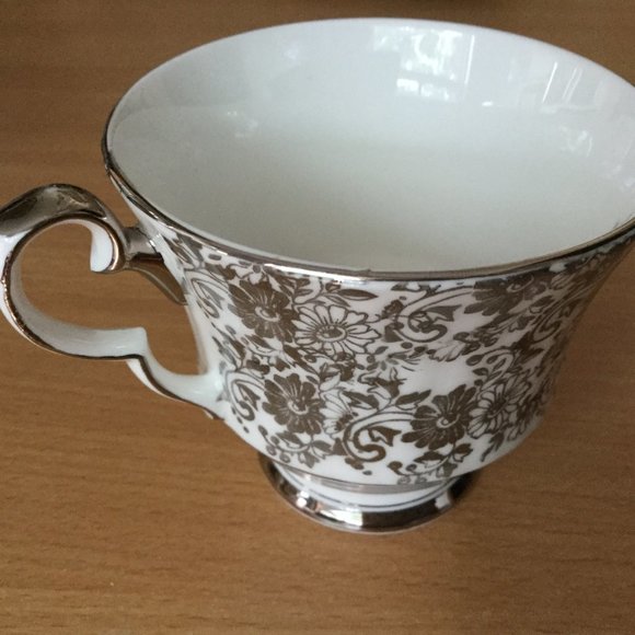 Royal Windsor fine bone china tea coffee sup silver 25th anniversary cup - Picture 3 of 4